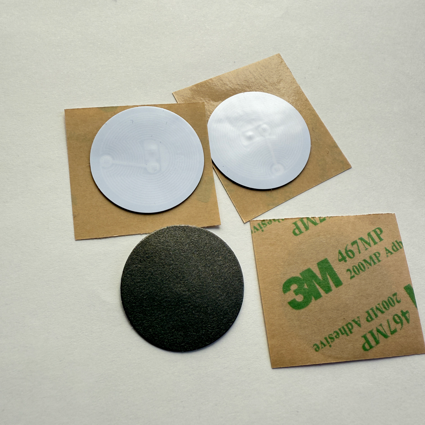 NFCタグシール 円形 白25mm 金属対応